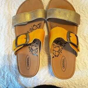 Aetrex Yellow Leather Slide with Decorative Insole